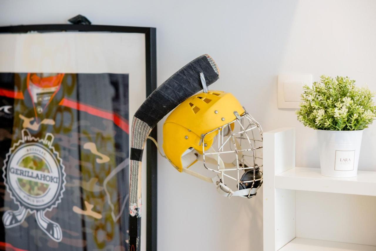 شقة Live Like A Local At The Rustic Hockey Hut بودابست المظهر الخارجي الصورة